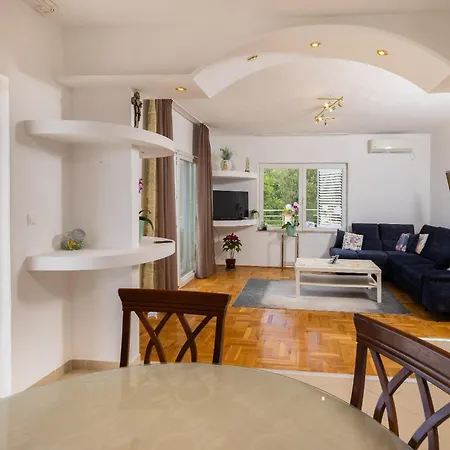 Apartment Infinity Blue Jesenice (Split-Dalmatia)